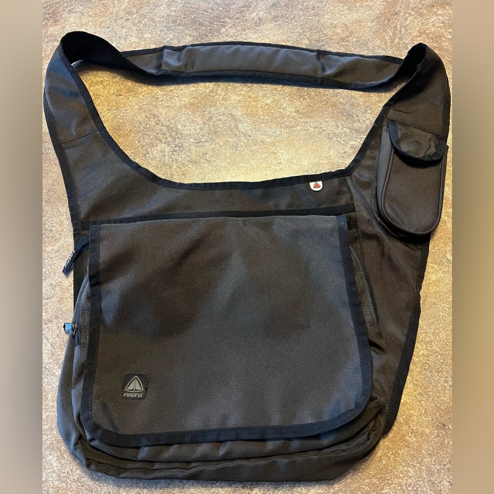 Firefly Messenger over the shoulder bag